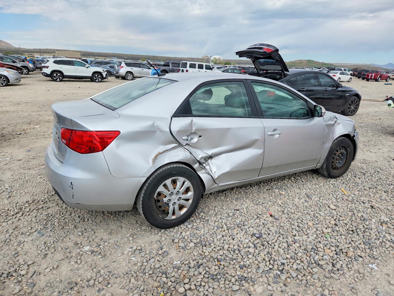 KIA FORTE 2012 — 4