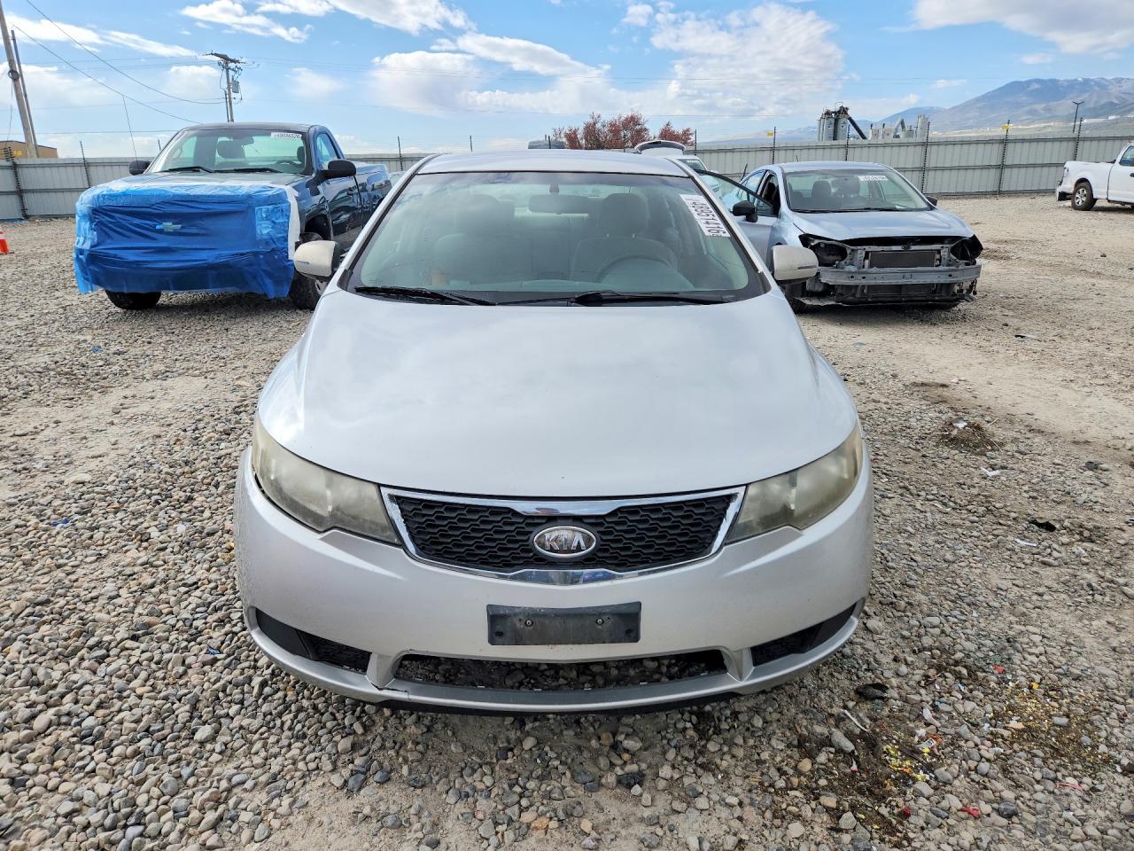 KIA FORTE 2012 — 6