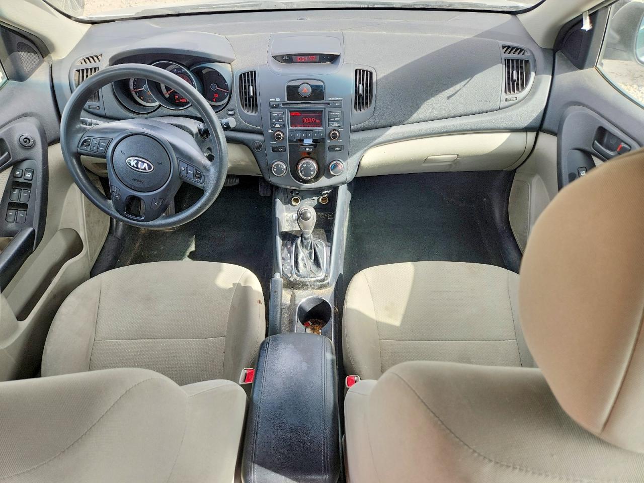 KIA FORTE 2012 — 9