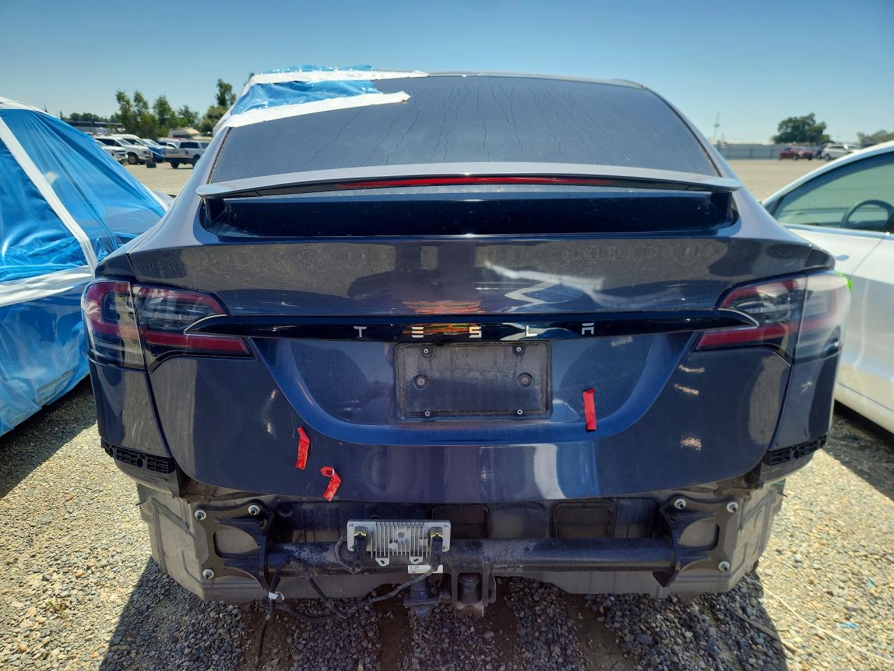 TESLA MODEL X 2023 — 7