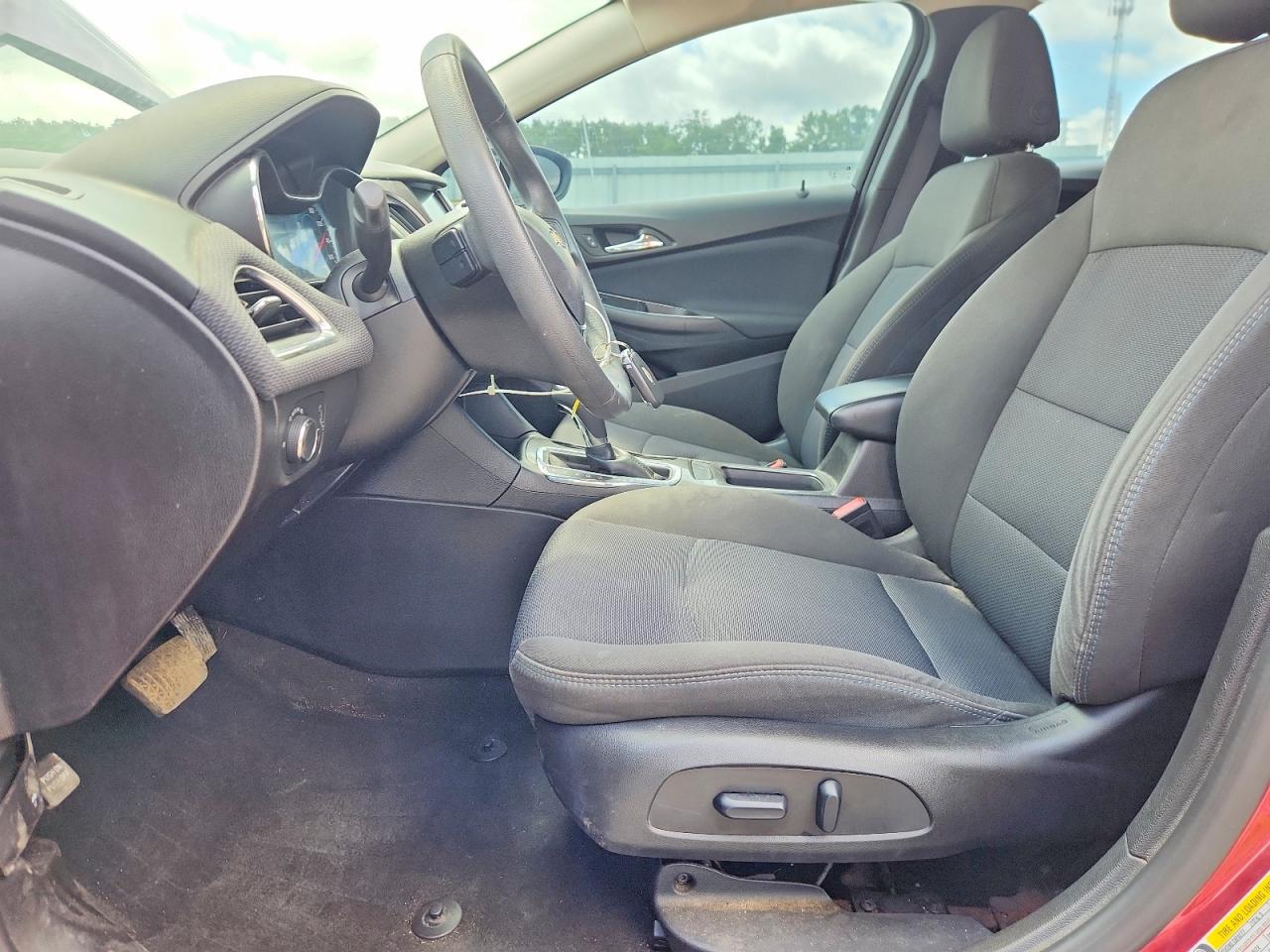 CHEVROLET CRUZE 2017 — 8