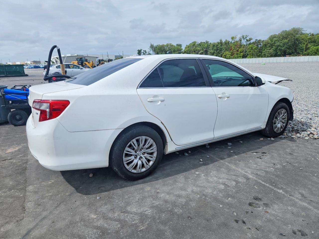 TOYOTA CAMRY 2014 — 4