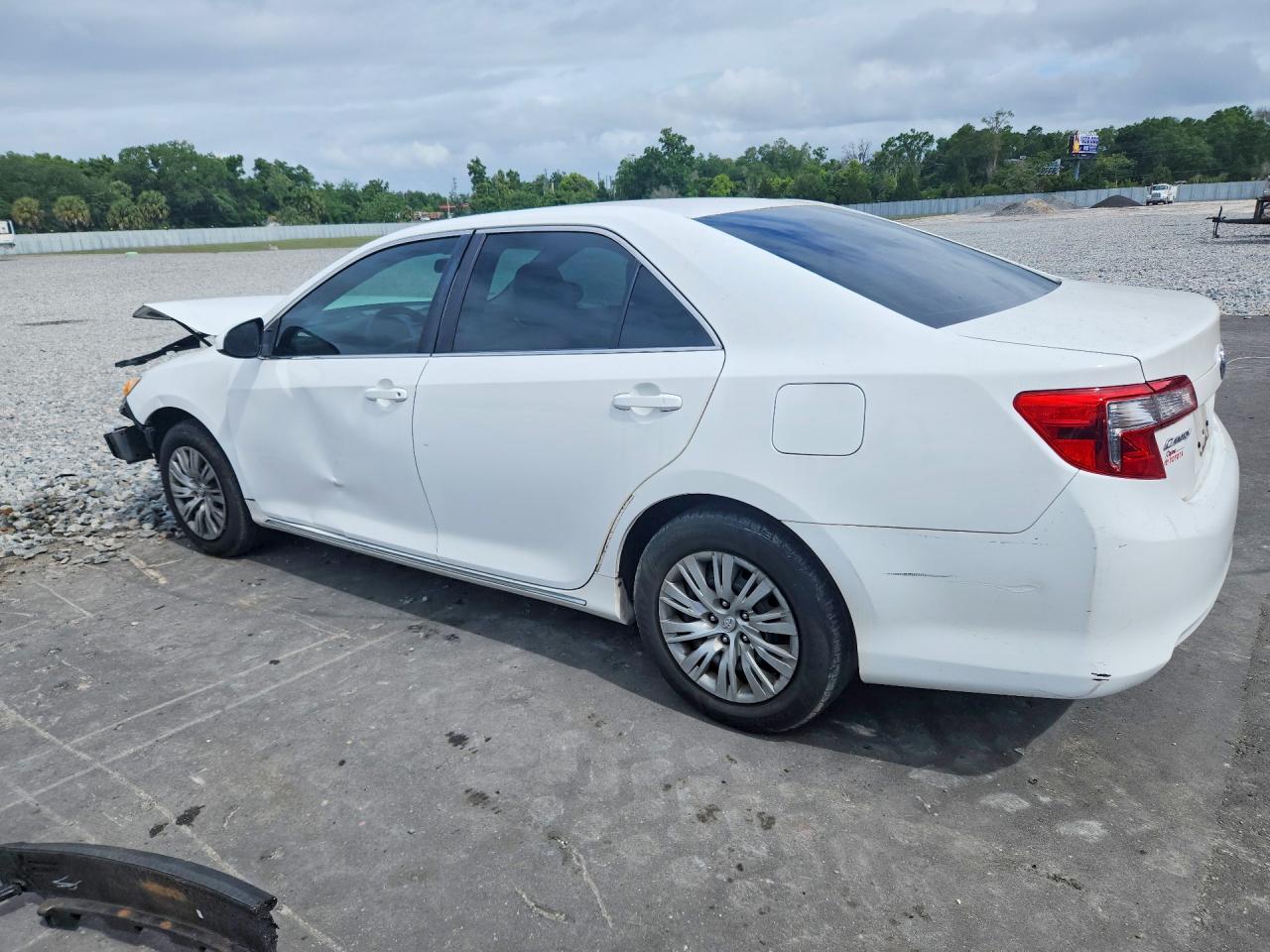 TOYOTA CAMRY 2014 — 3