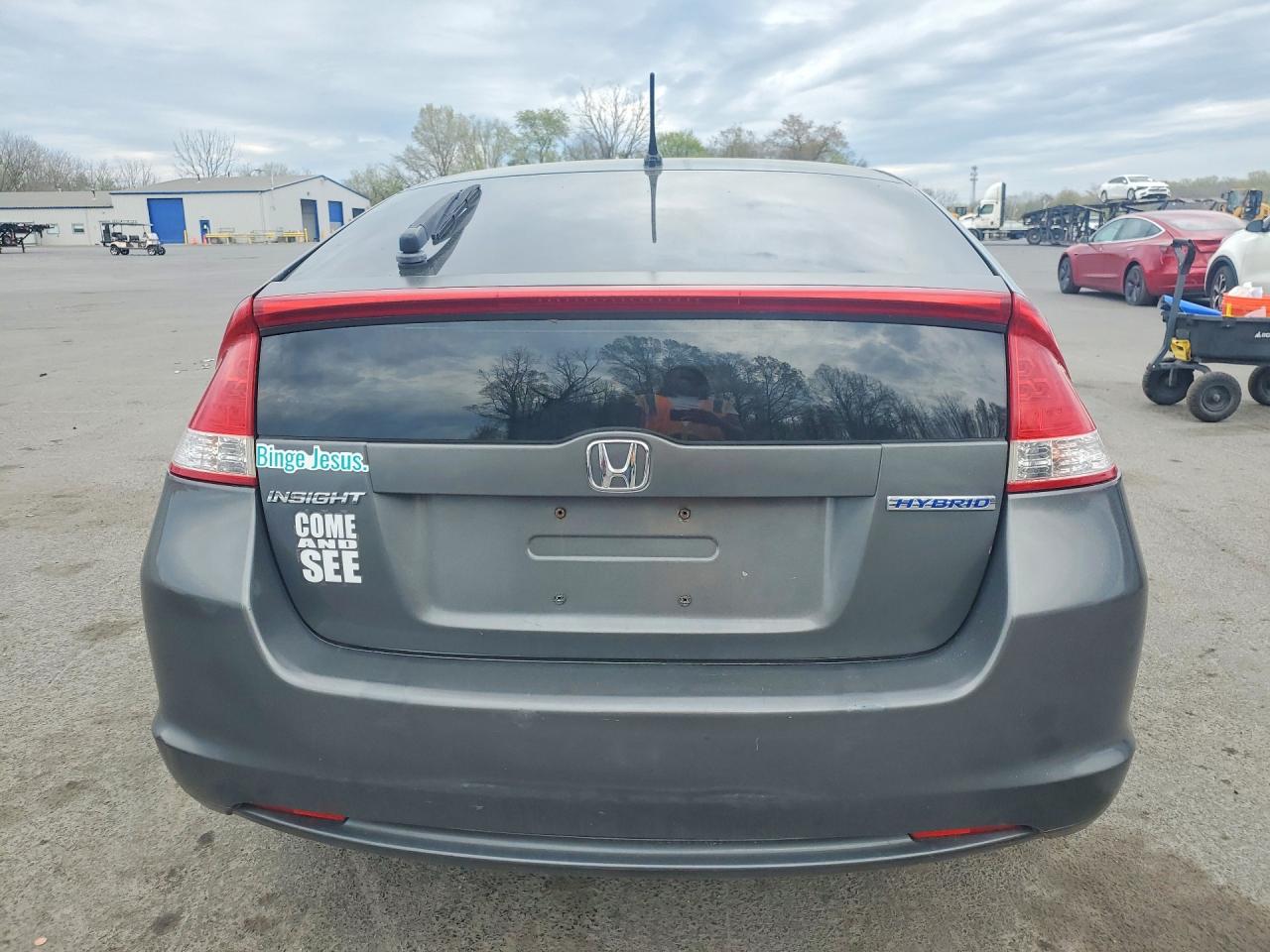 HONDA INSIGHT 2010 — 7