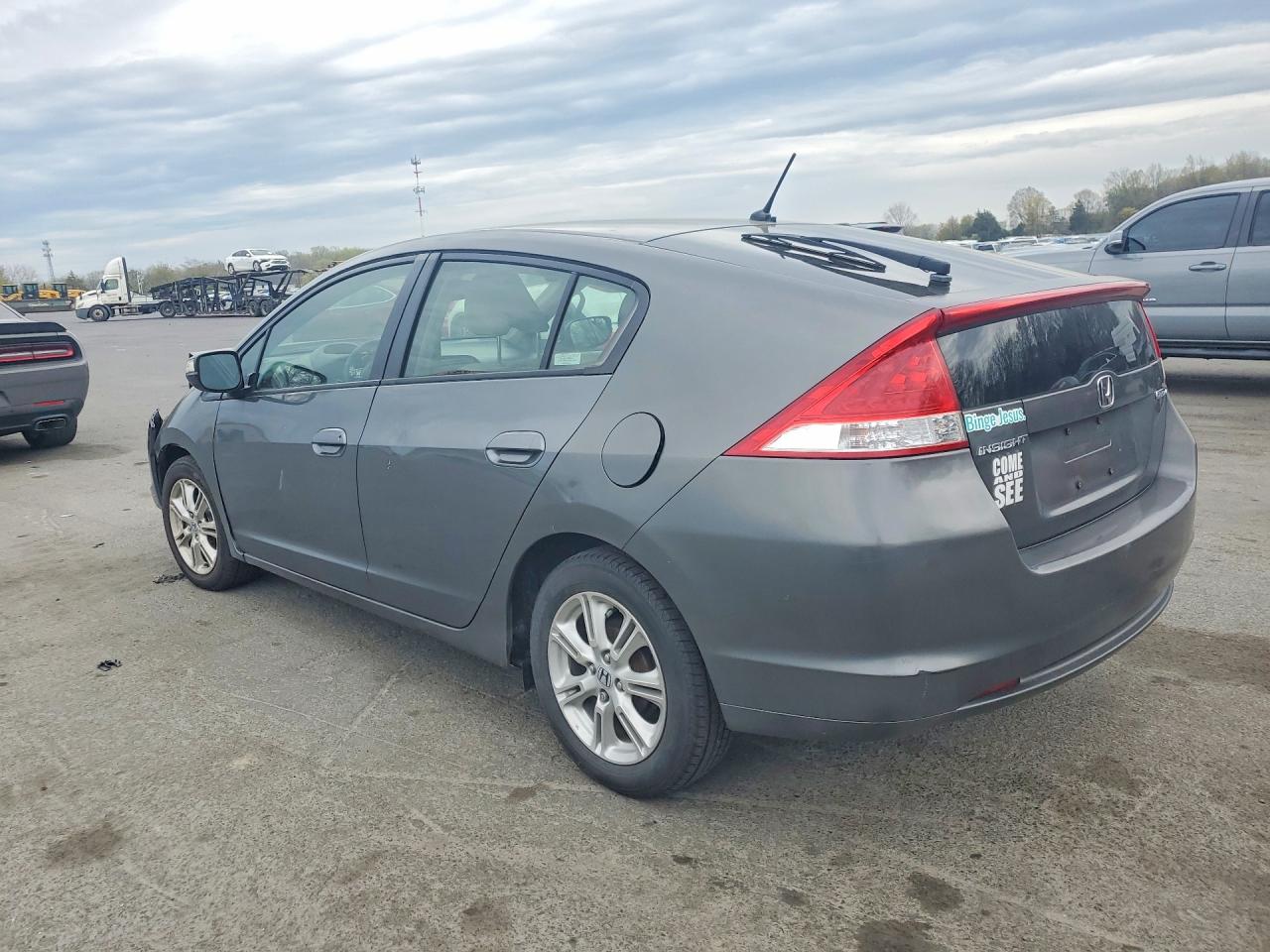 HONDA INSIGHT 2010 — 3
