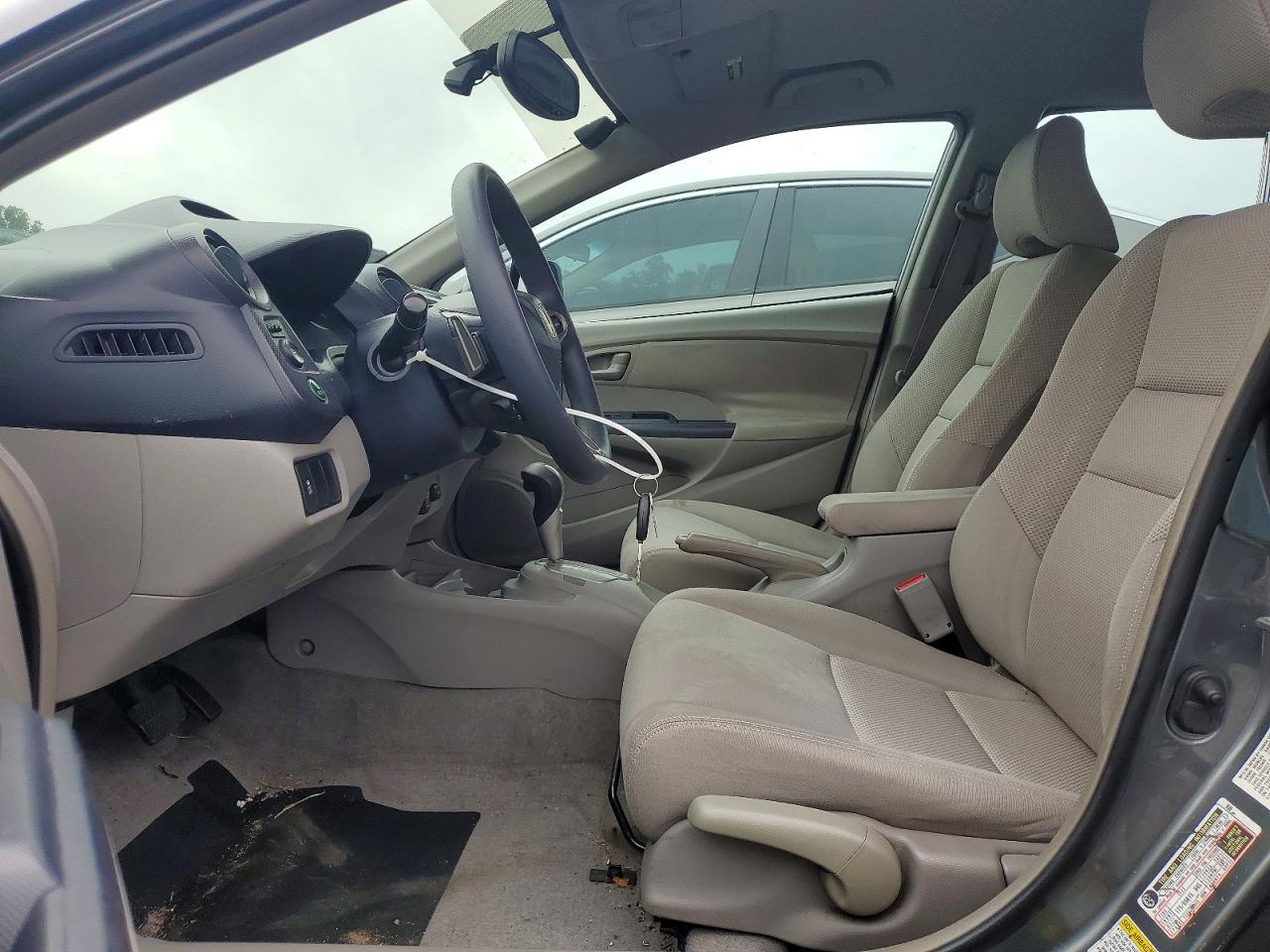 HONDA INSIGHT 2010 — 8