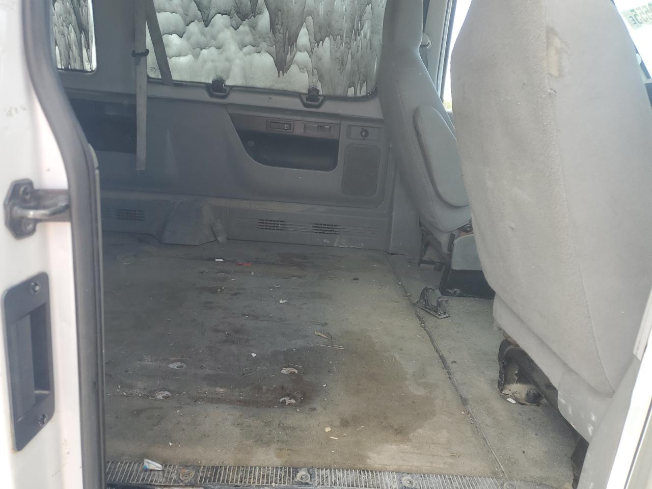 FORD ECONOLINE 2011 — 12