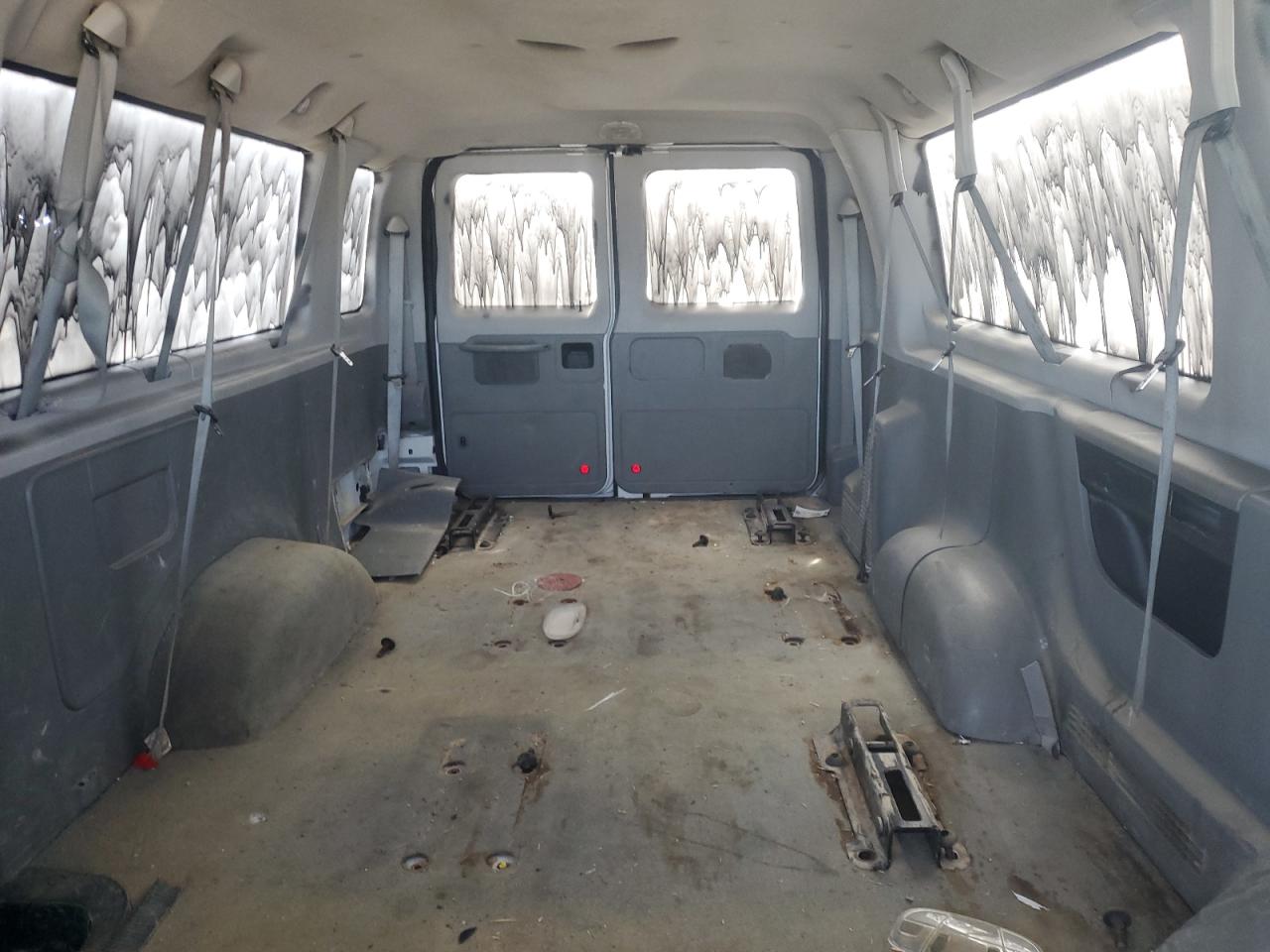 FORD ECONOLINE 2011 — 11
