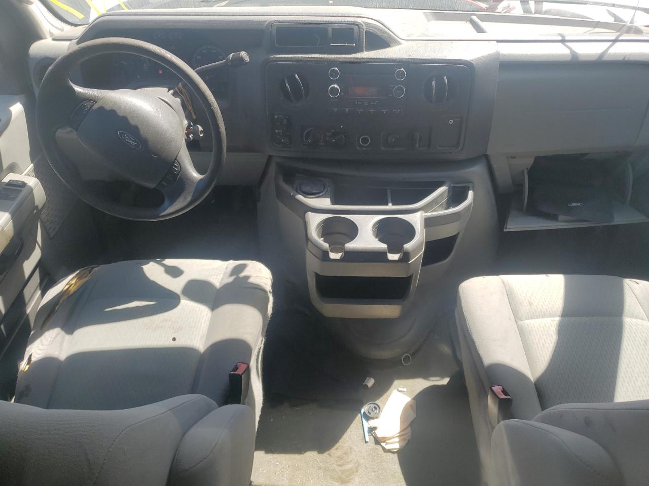 FORD ECONOLINE 2011 — 9