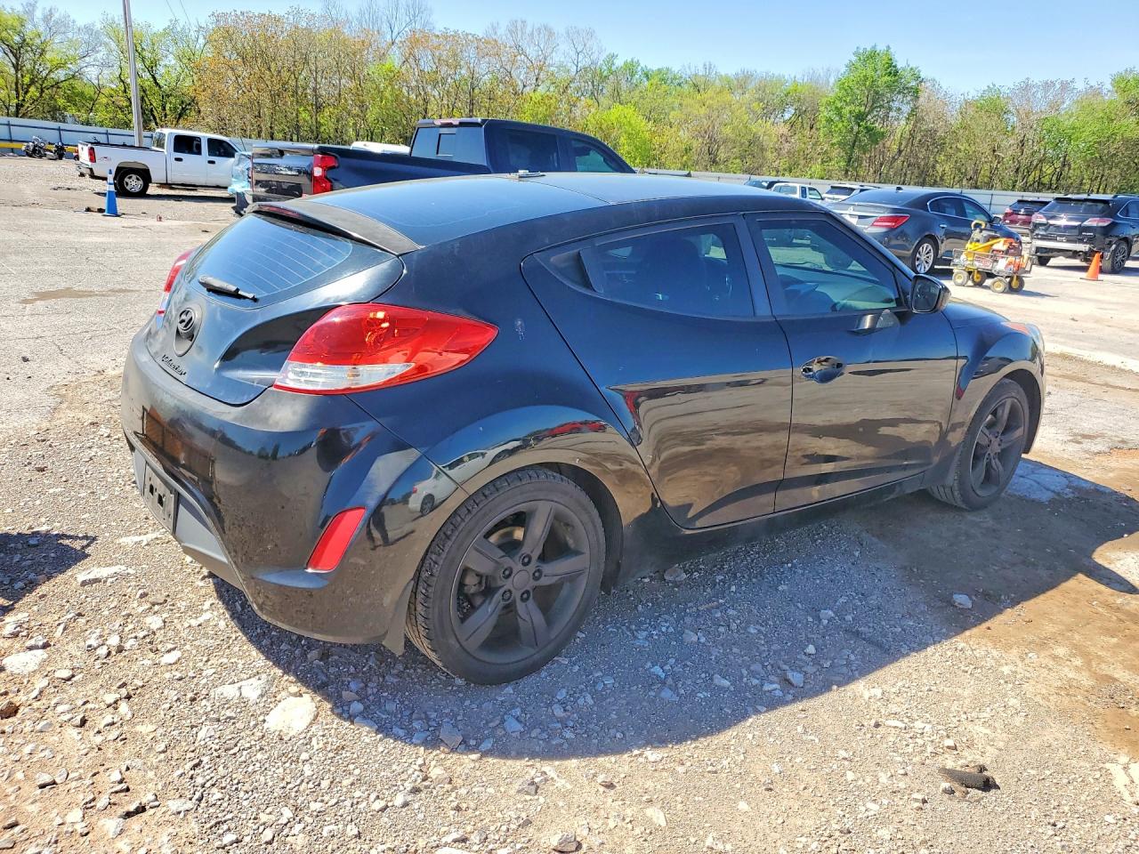 HYUNDAI VELOSTER 2015 — 4