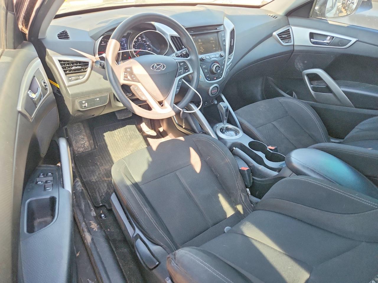 HYUNDAI VELOSTER 2015 — 9