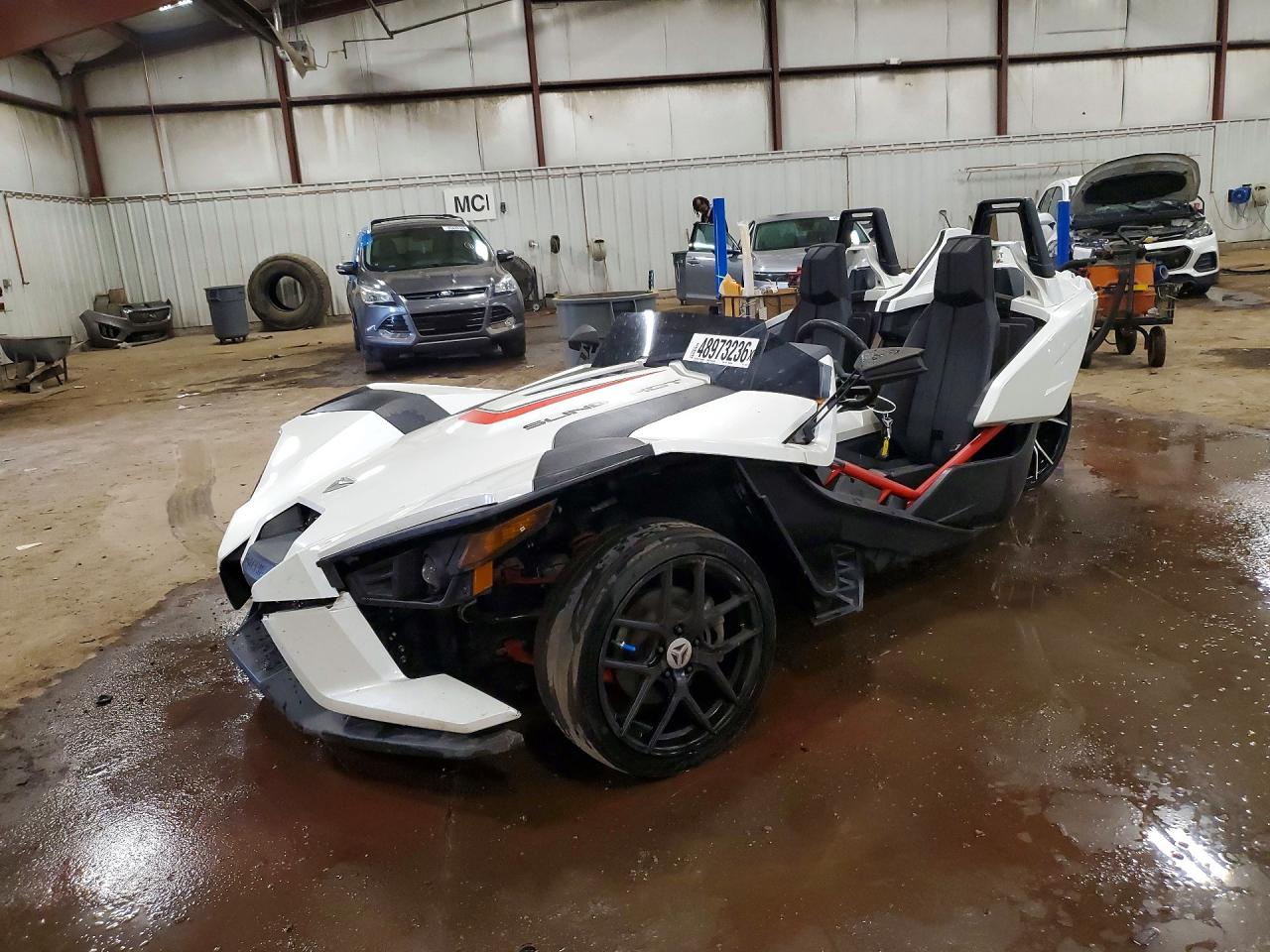 2016 POLARIS SLINGSHOT SL