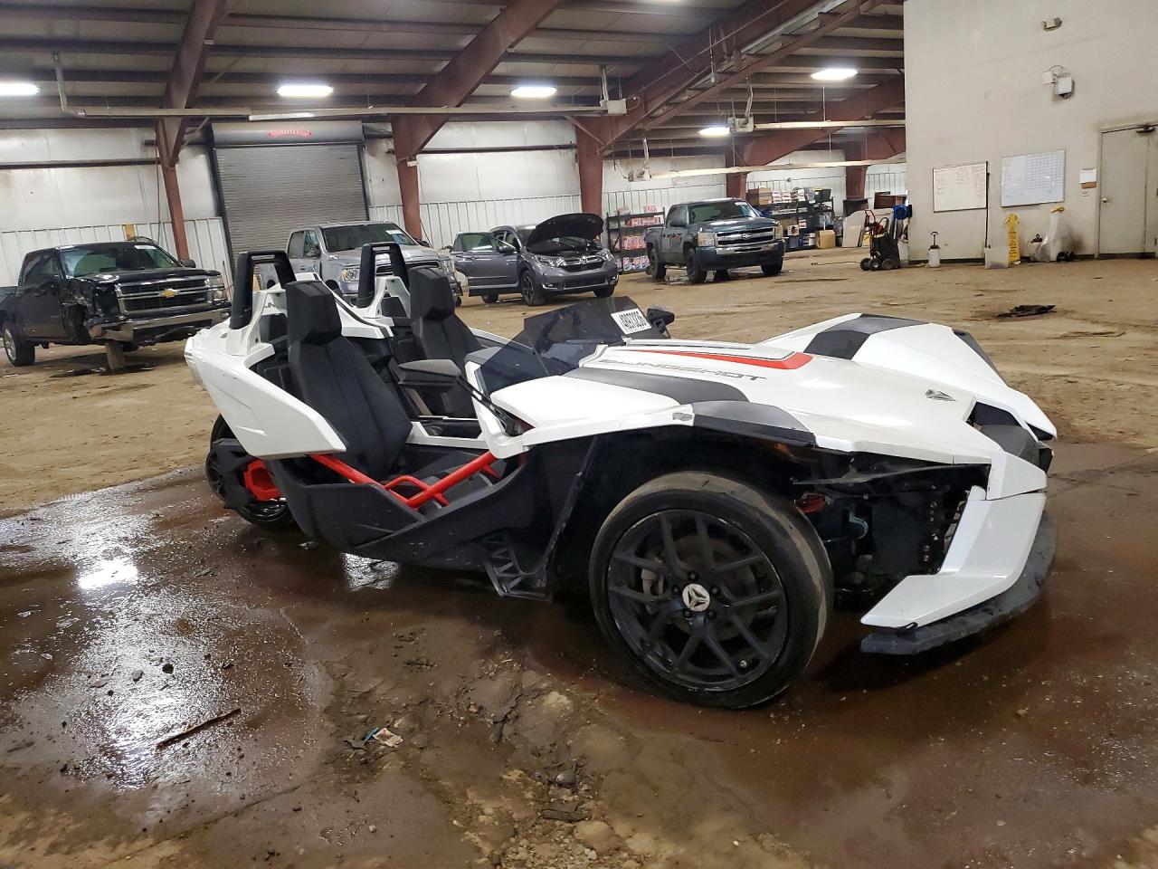 2016 POLARIS SLINGSHOT SL