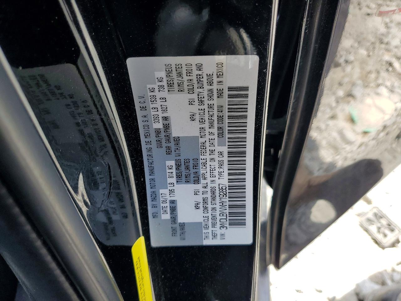 TOYOTA YARIS IA 2017 — 14