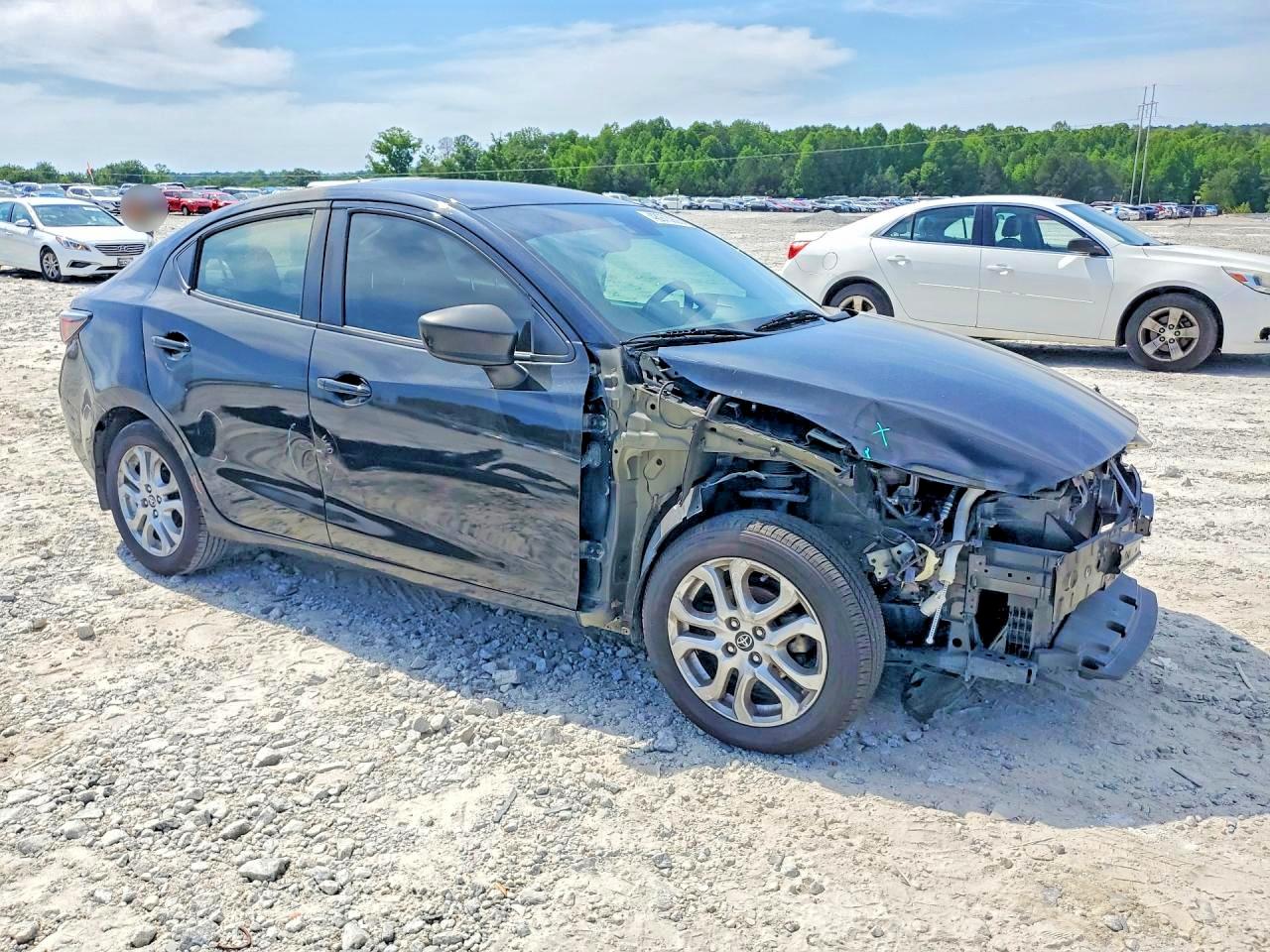 TOYOTA YARIS IA 2017 — 5