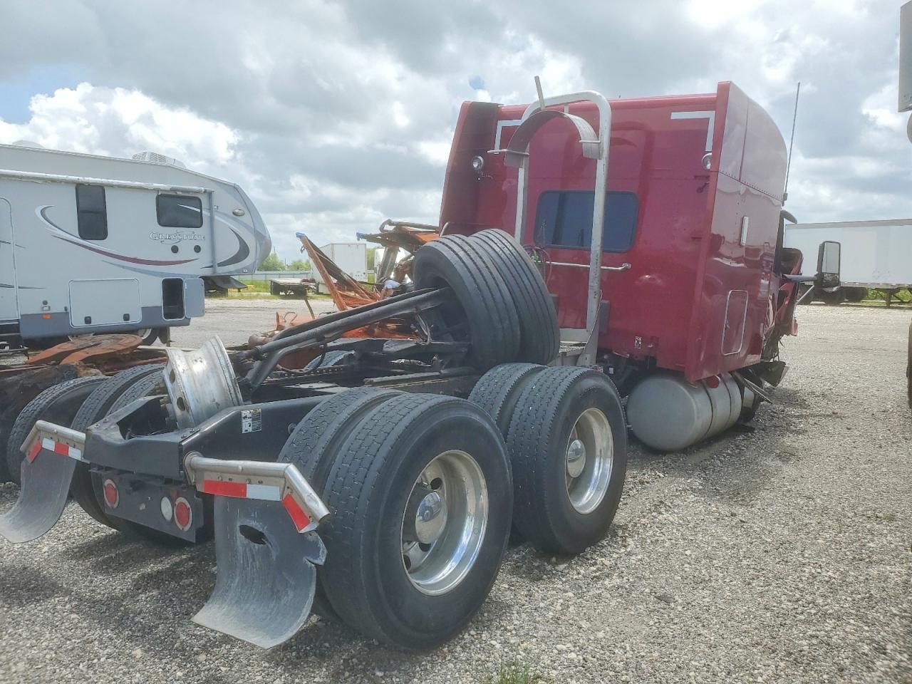 2024 PETERBILT 567