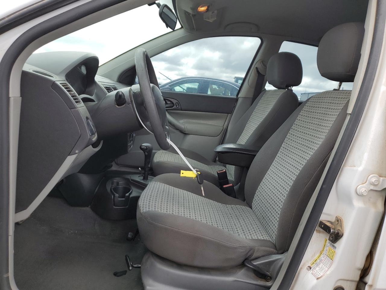 FORD FOCUS ZX4 2007 — 8
