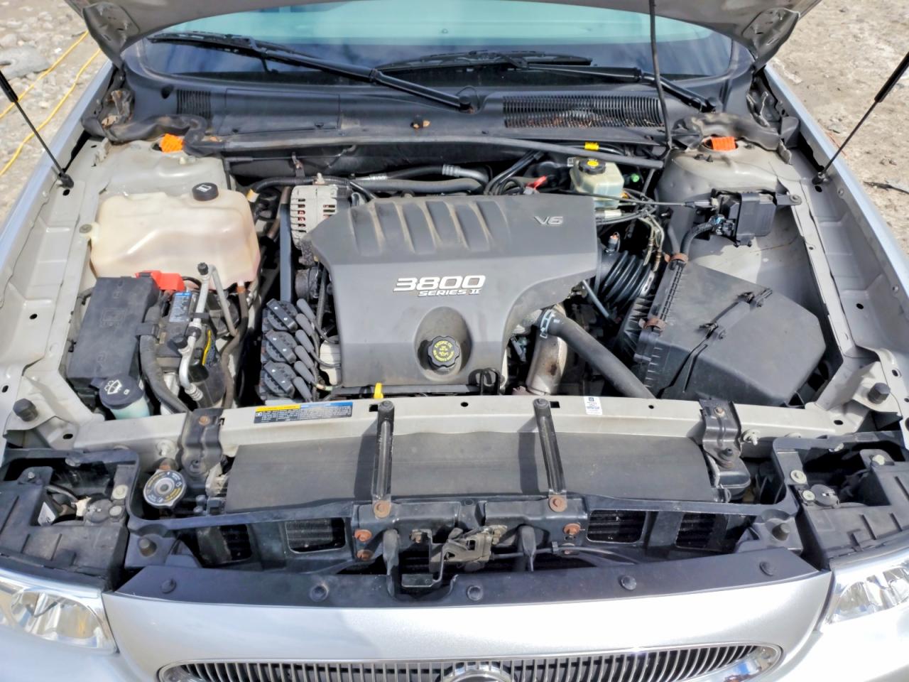 BUICK LESABRE 2002 — 12