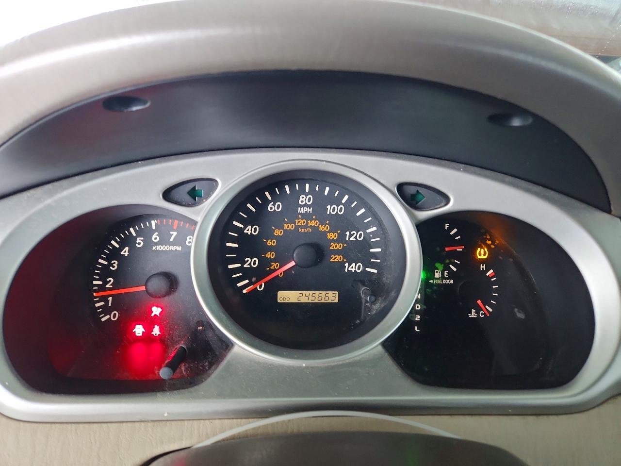 TOYOTA HIGHLANDER 2004 — 10