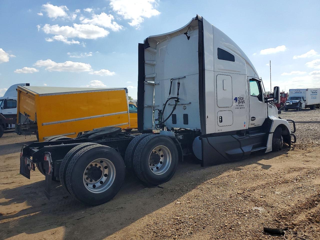 2022 KENWORTH T680