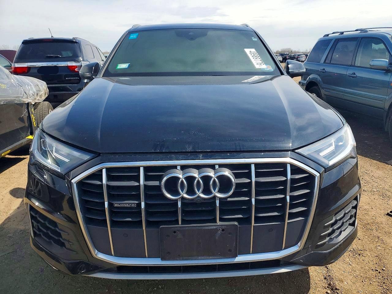 AUDI Q7 2021 — 6