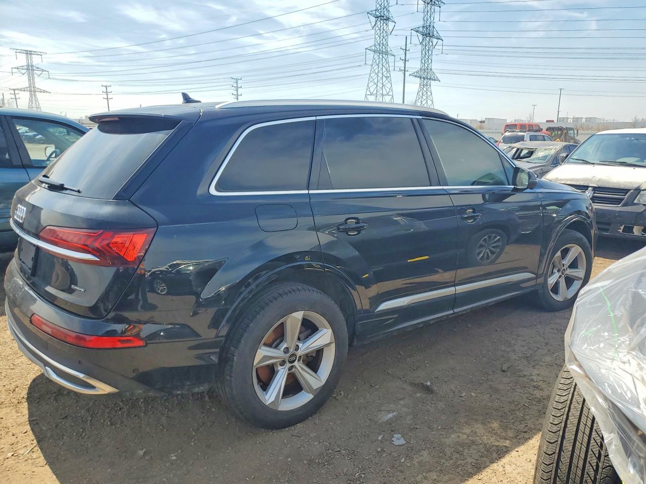 AUDI Q7 2021 — 4