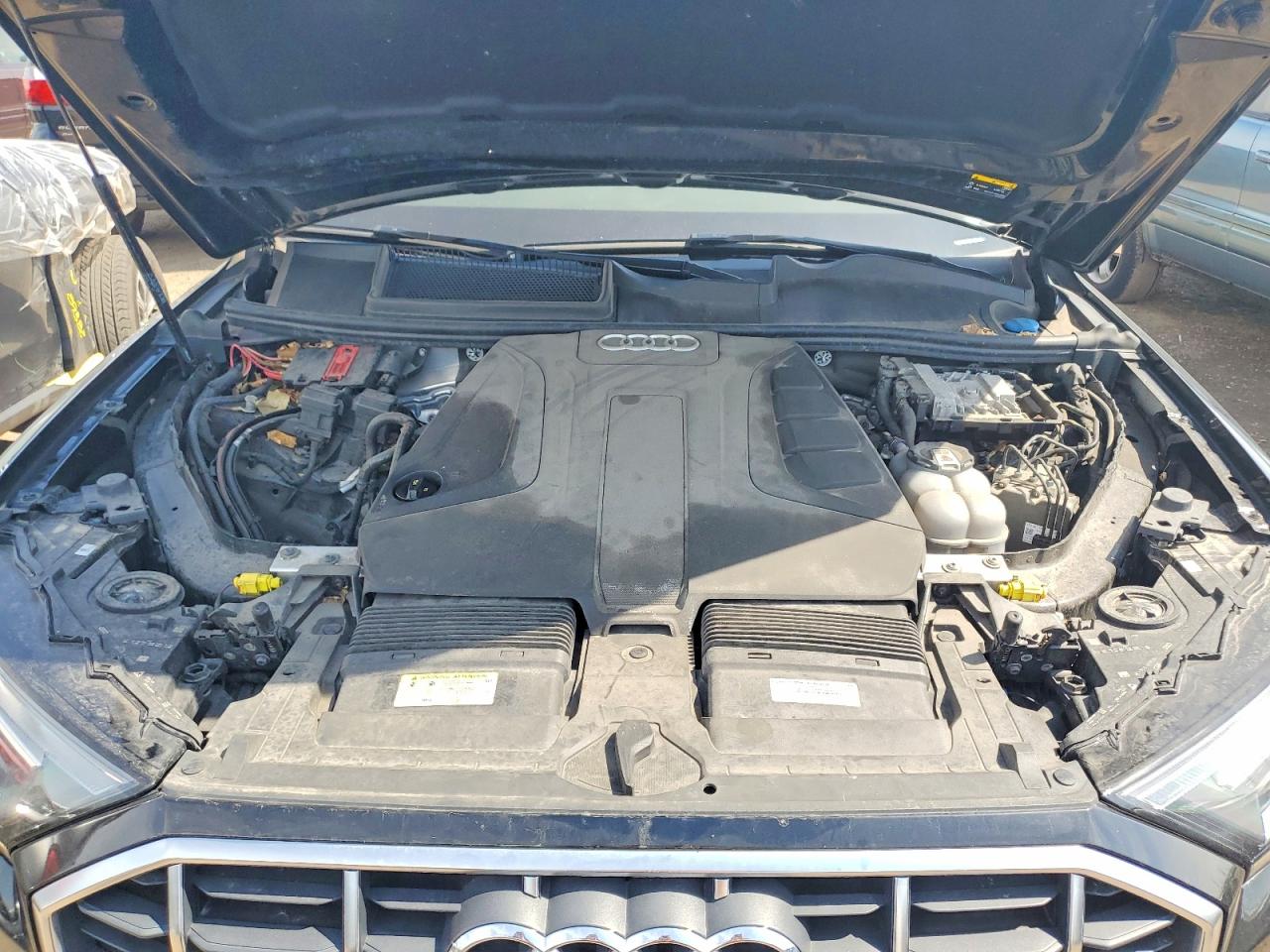 AUDI Q7 2021 — 12