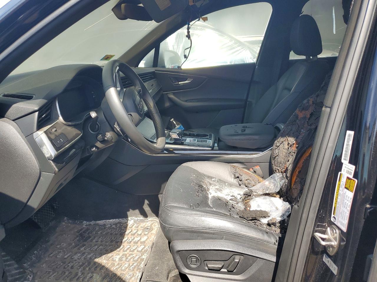 AUDI Q7 2021 — 8