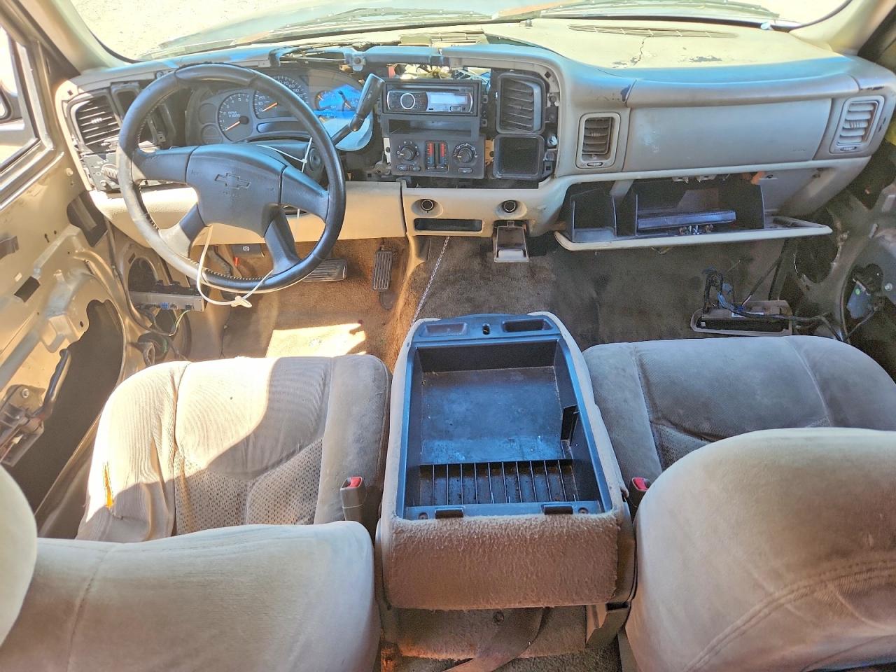 CHEVROLET TAHOE 2003 — 9