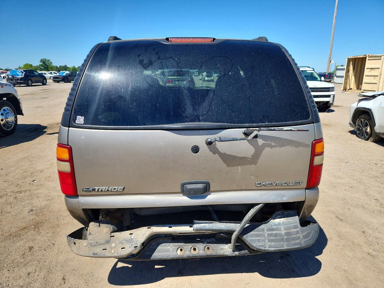 CHEVROLET TAHOE 2003 — 7