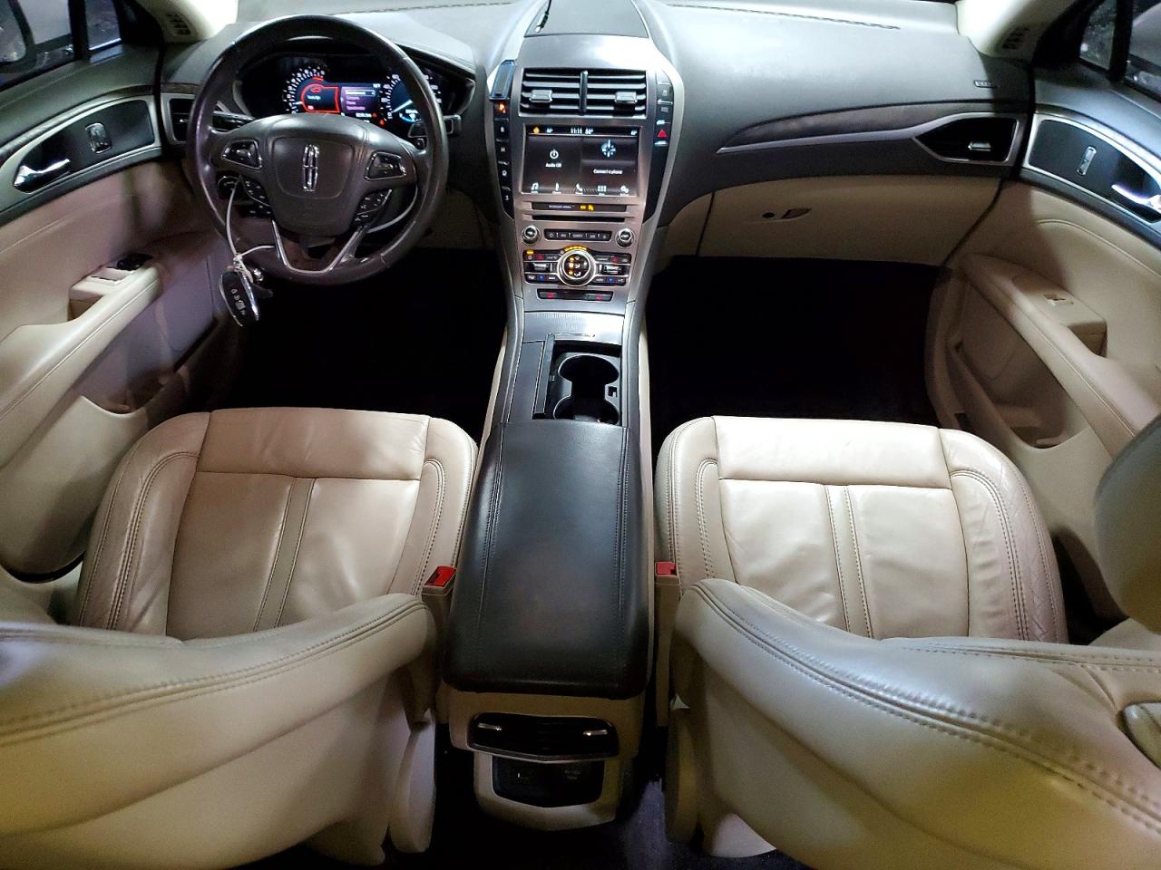 LINCOLN MKZ 2017 — 9