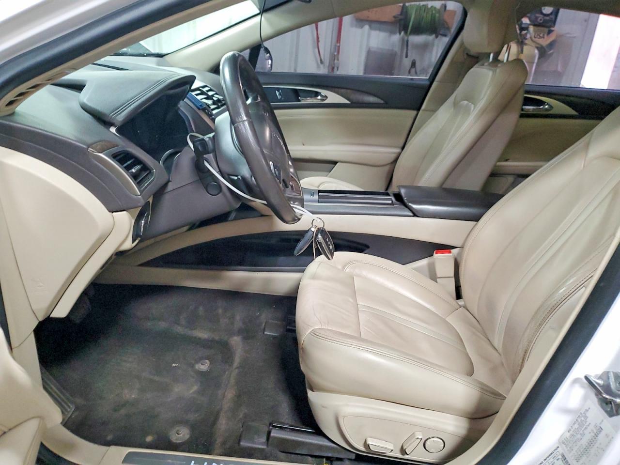 LINCOLN MKZ 2017 — 8
