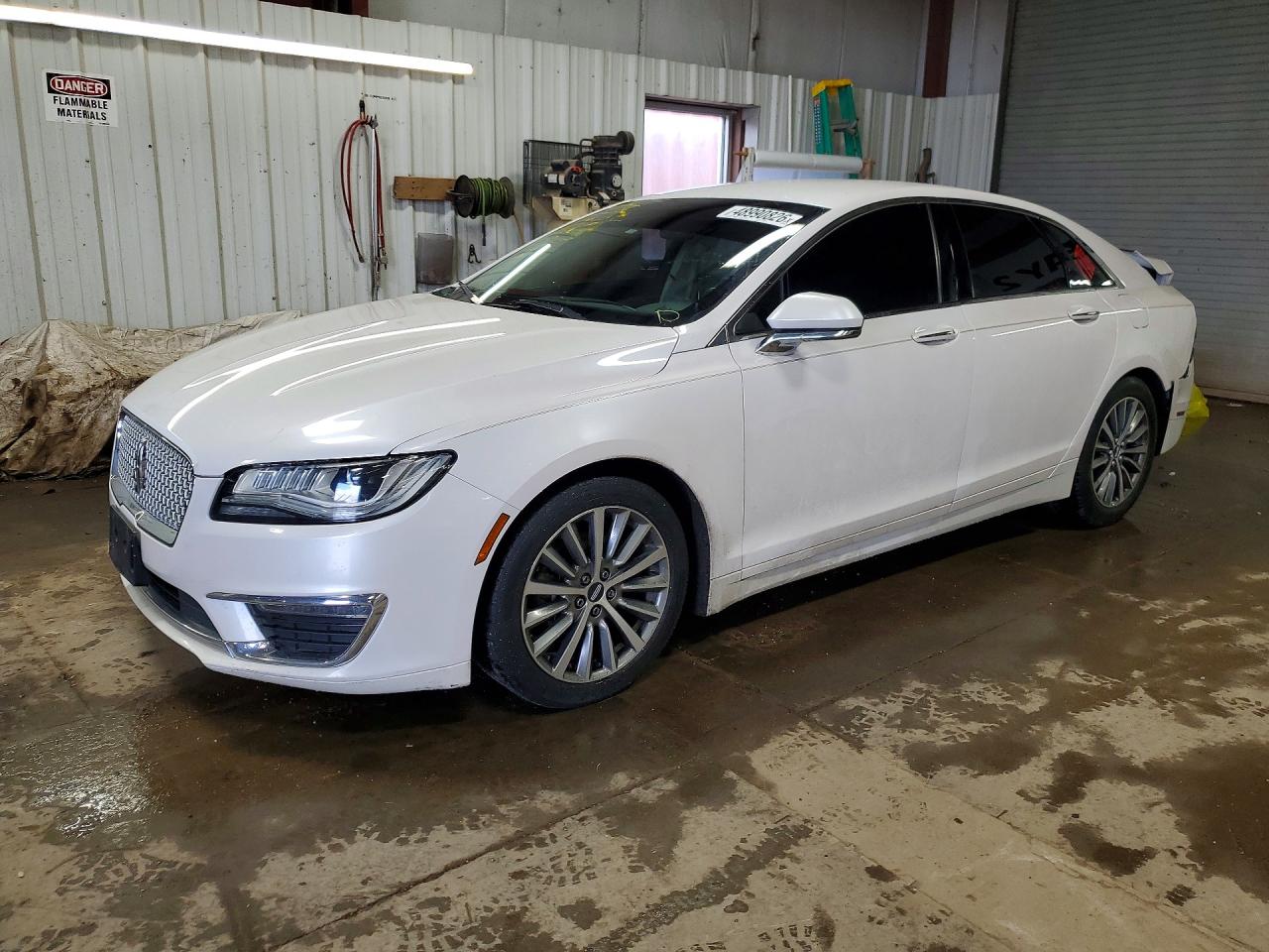 LINCOLN MKZ 2017 — 2