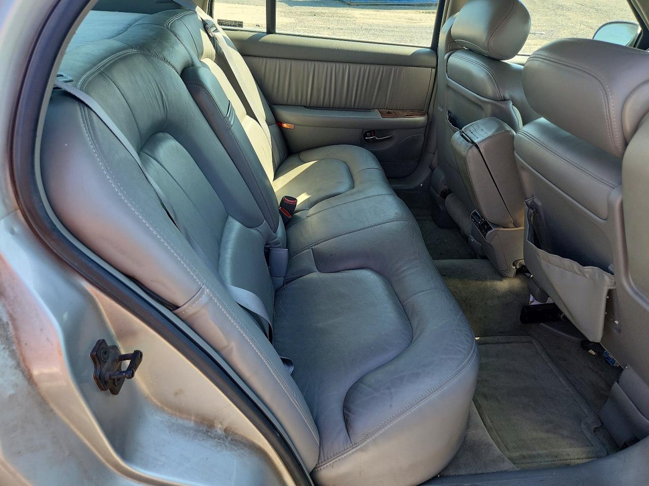BUICK PARK AVENUE 1999 — 11