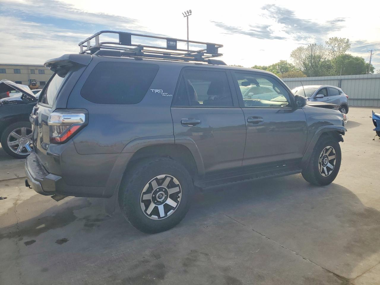 TOYOTA 4RUNNER 2021 — 4