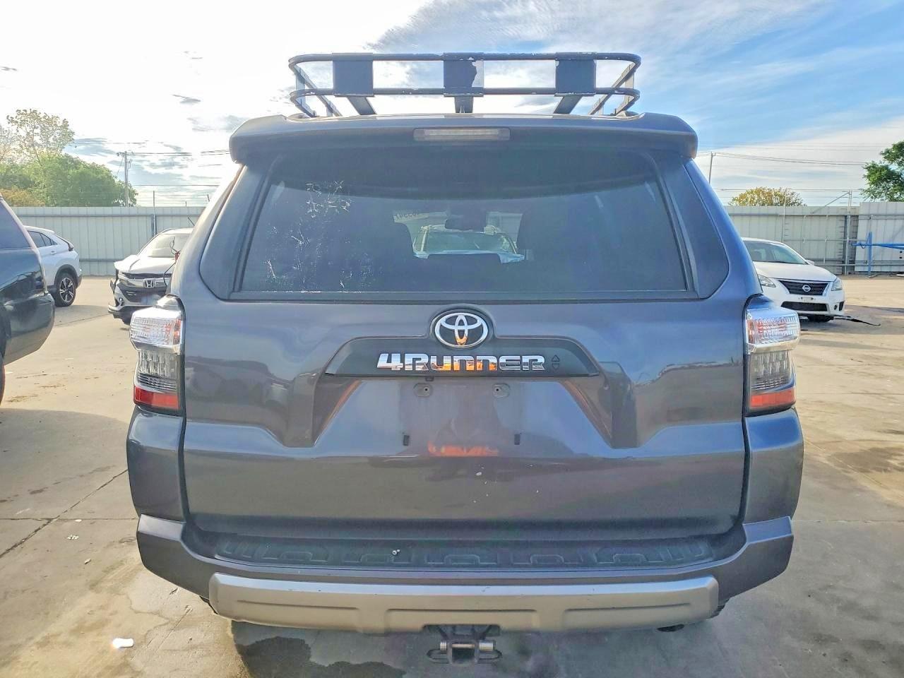 TOYOTA 4RUNNER 2021 — 7