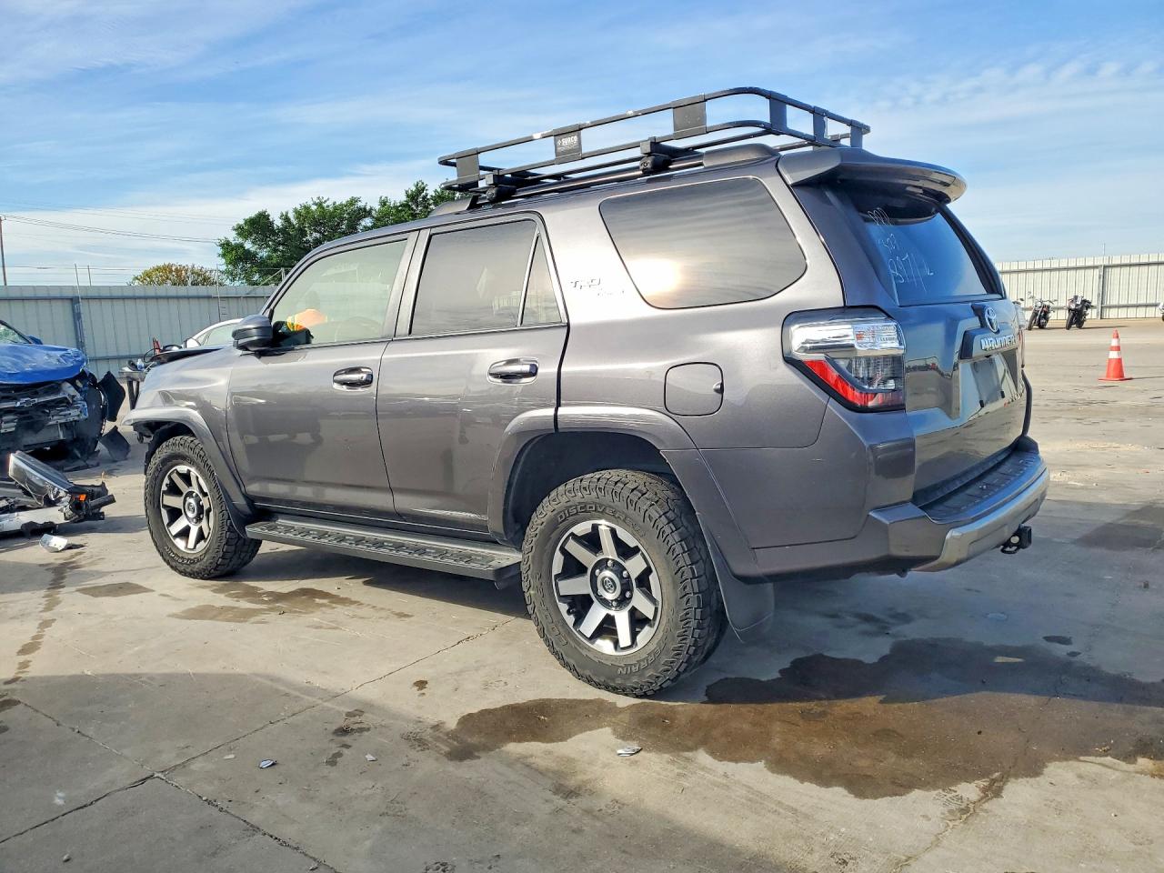 TOYOTA 4RUNNER 2021 — 3