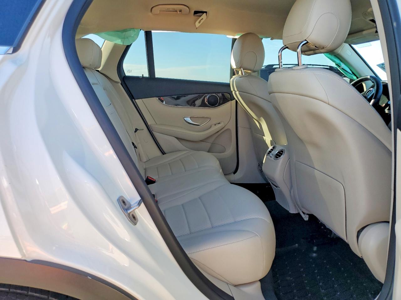 MERCEDES-BENZ GLC 2021 — 11