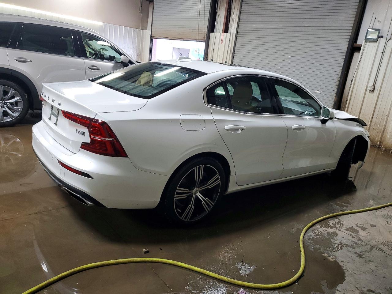 VOLVO S60 2019 — 4