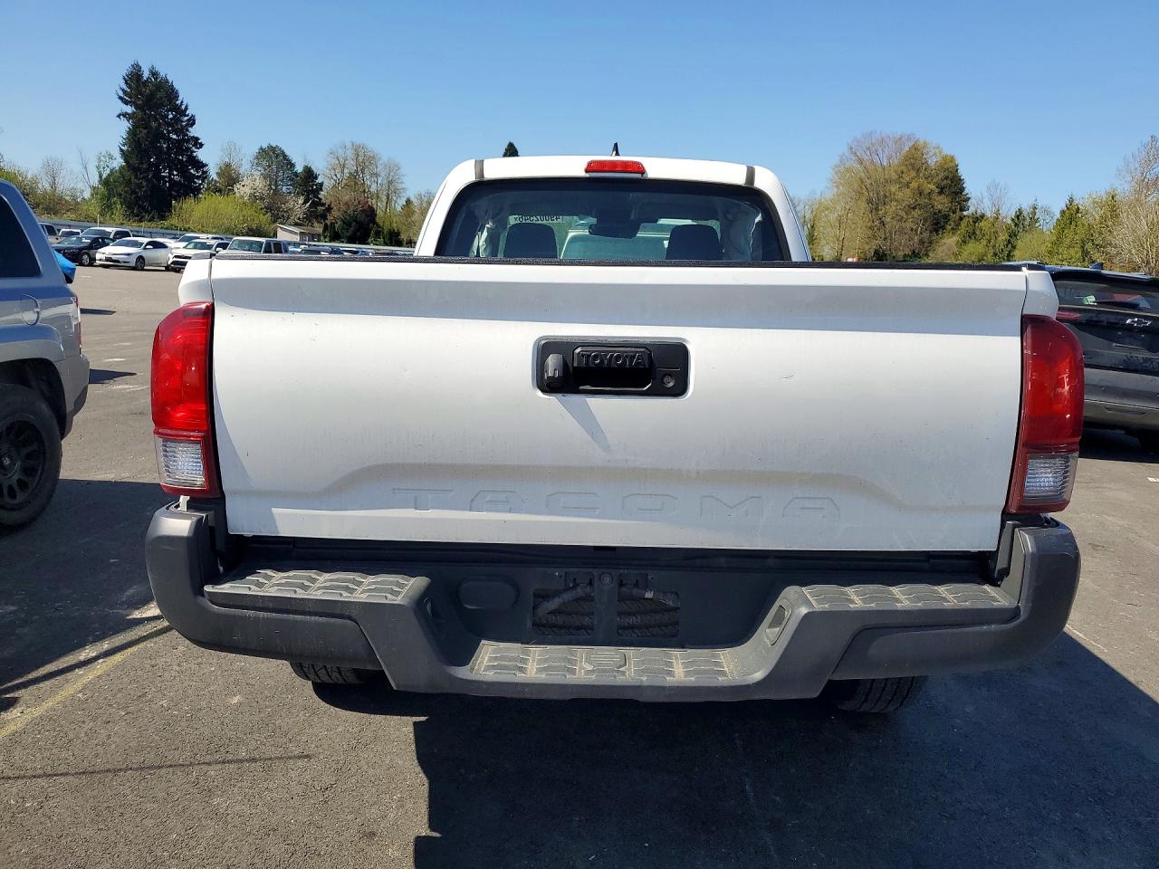 TOYOTA TACOMA 2018 — 7