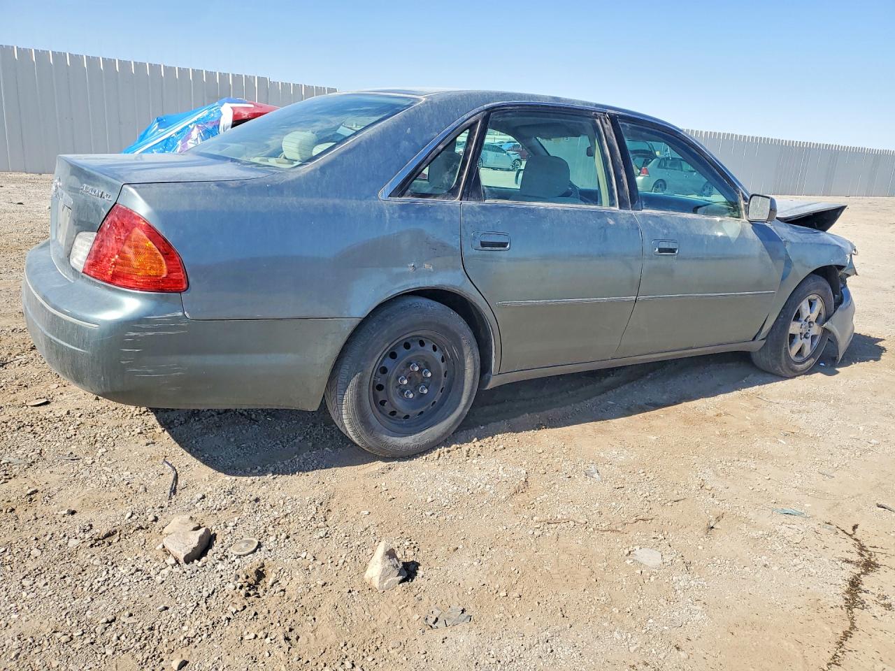 TOYOTA AVALON 2000 — 4