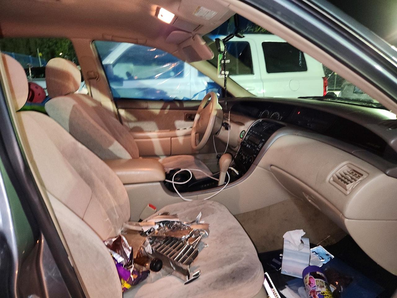 TOYOTA AVALON 2000 — 14