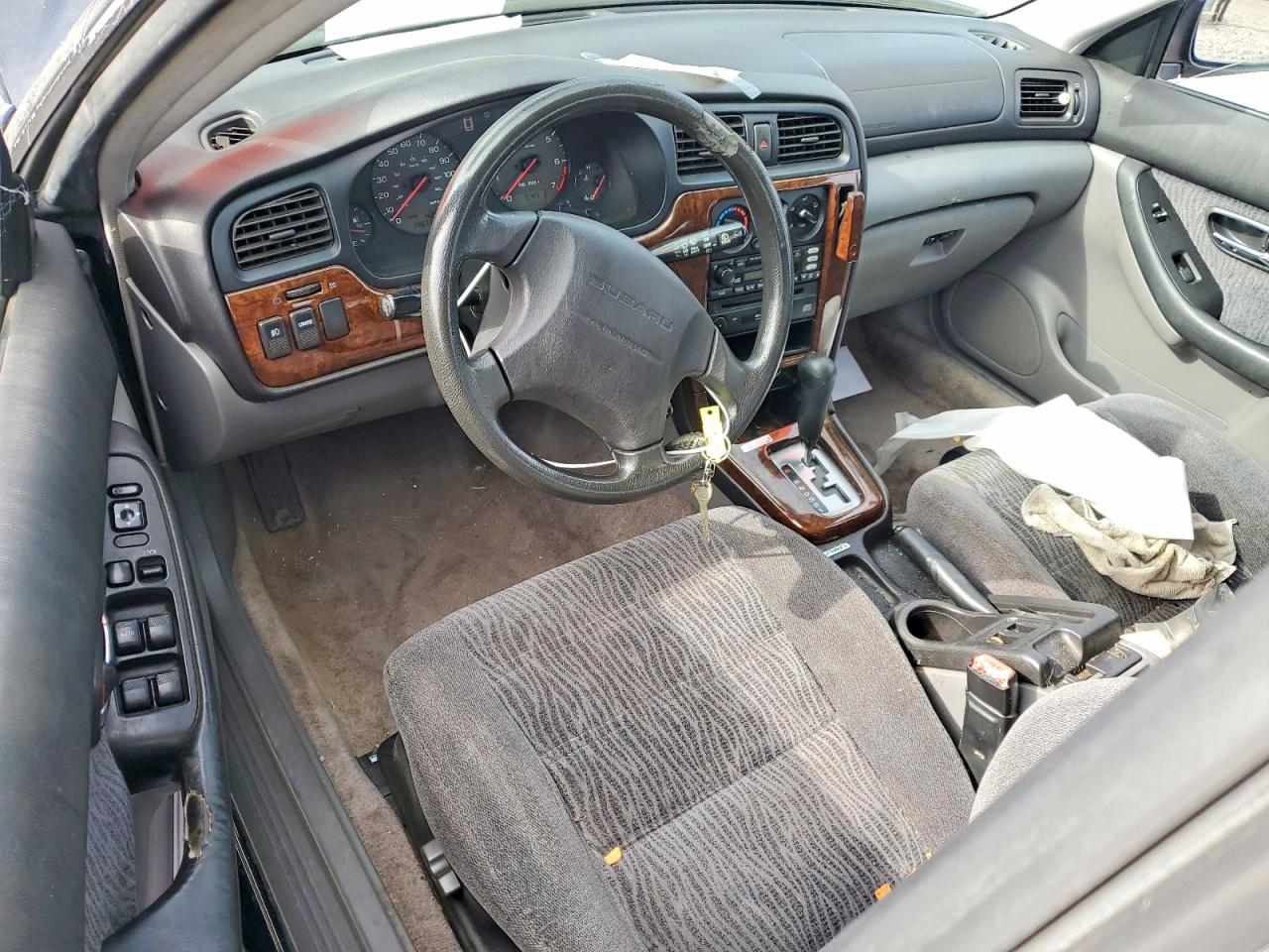 SUBARU LEGACY 2001 — 9