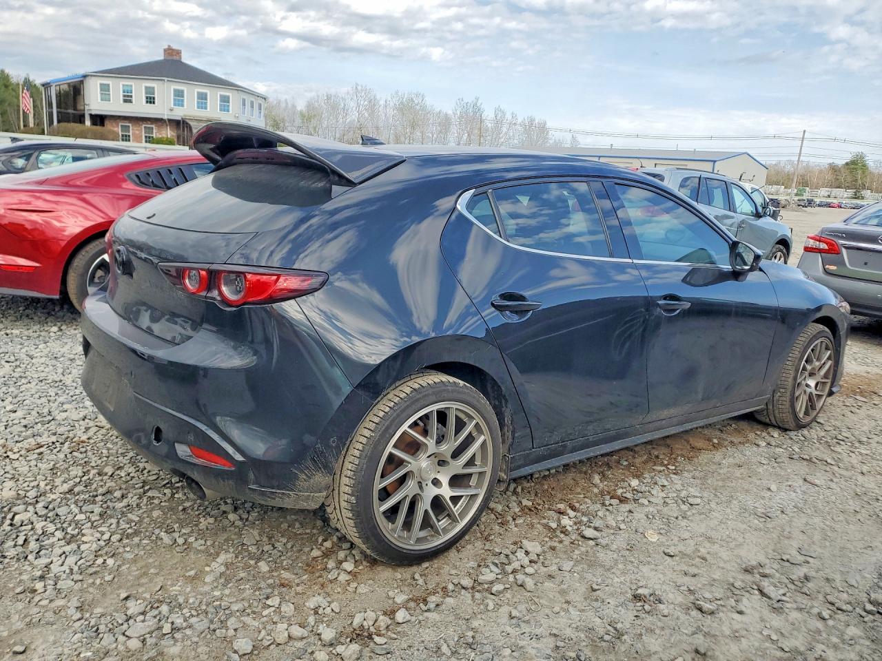 MAZDA 3 2021 — 4