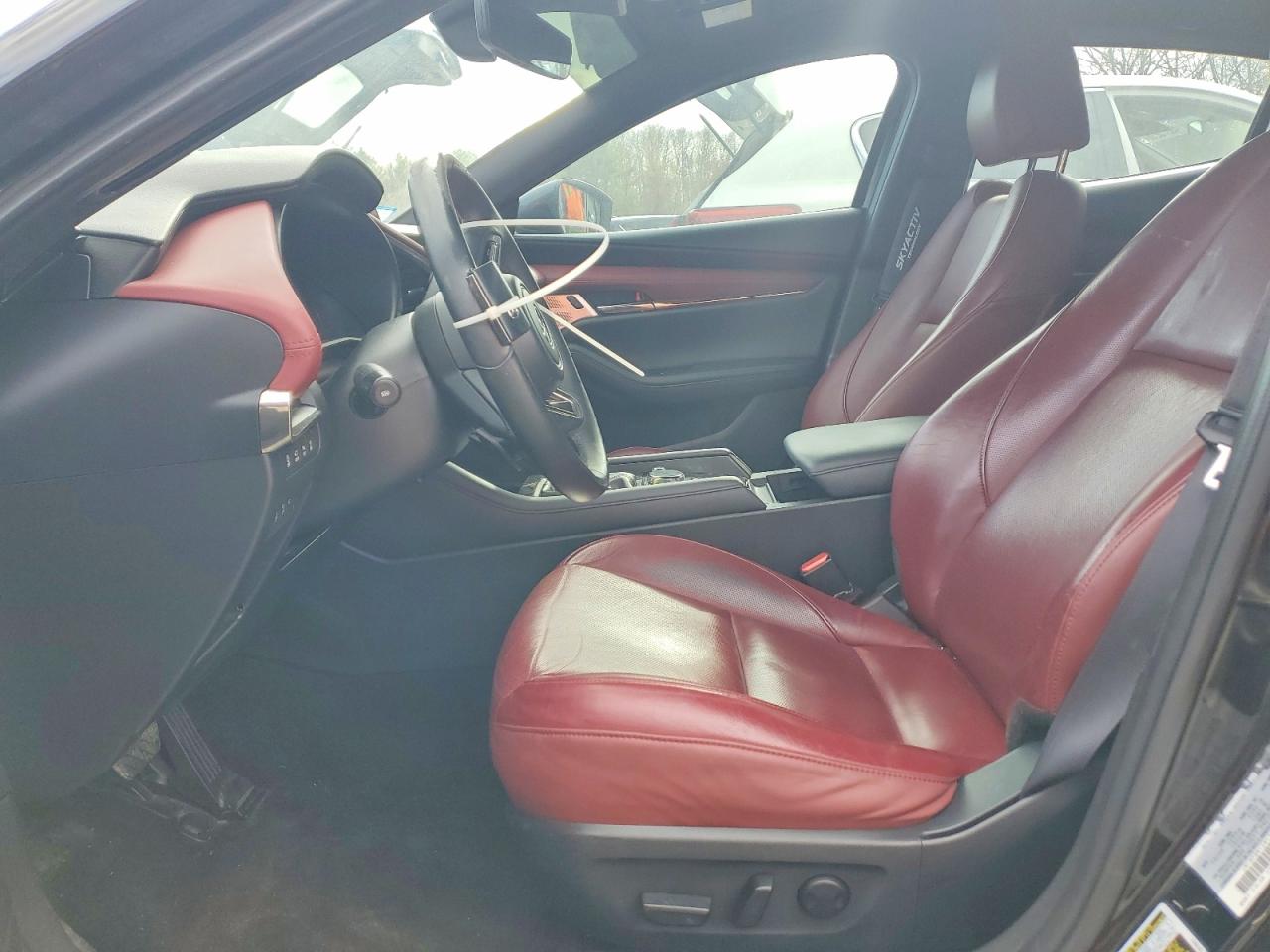 MAZDA 3 2021 — 8