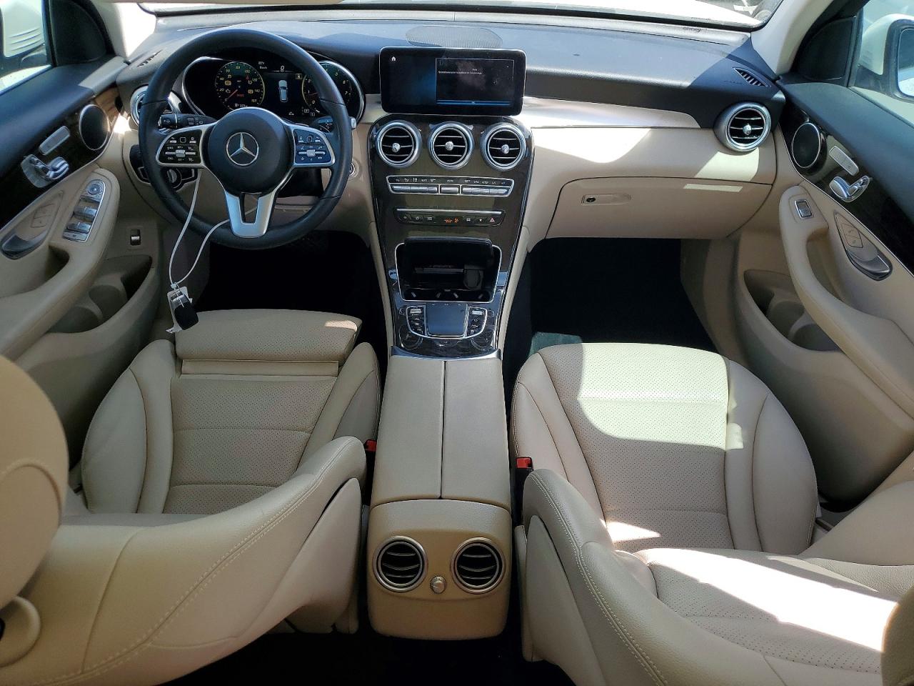MERCEDES-BENZ GLC 2022 — 9