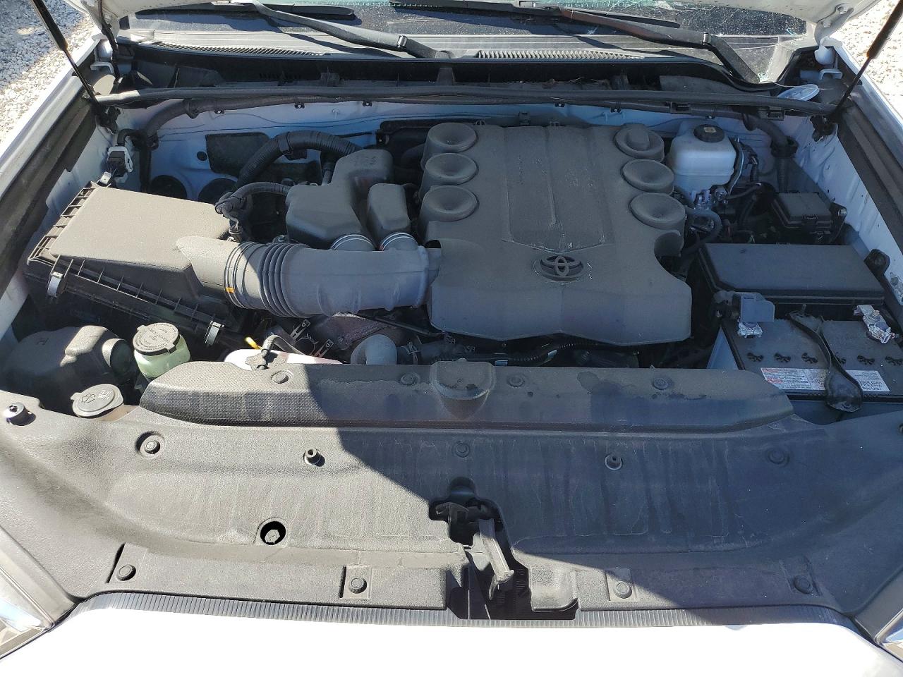TOYOTA 4RUNNER 2024 — 12