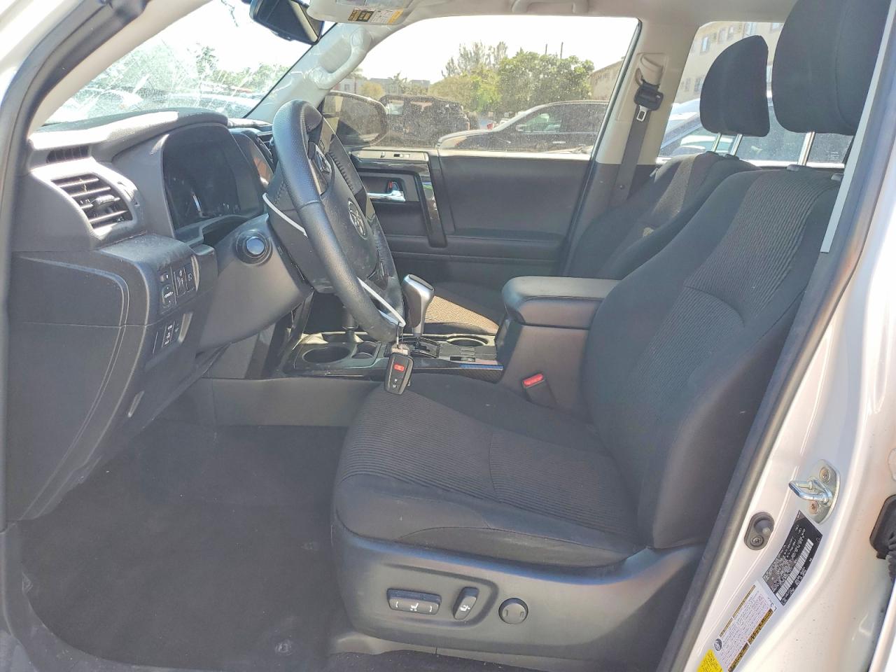 TOYOTA 4RUNNER 2024 — 8