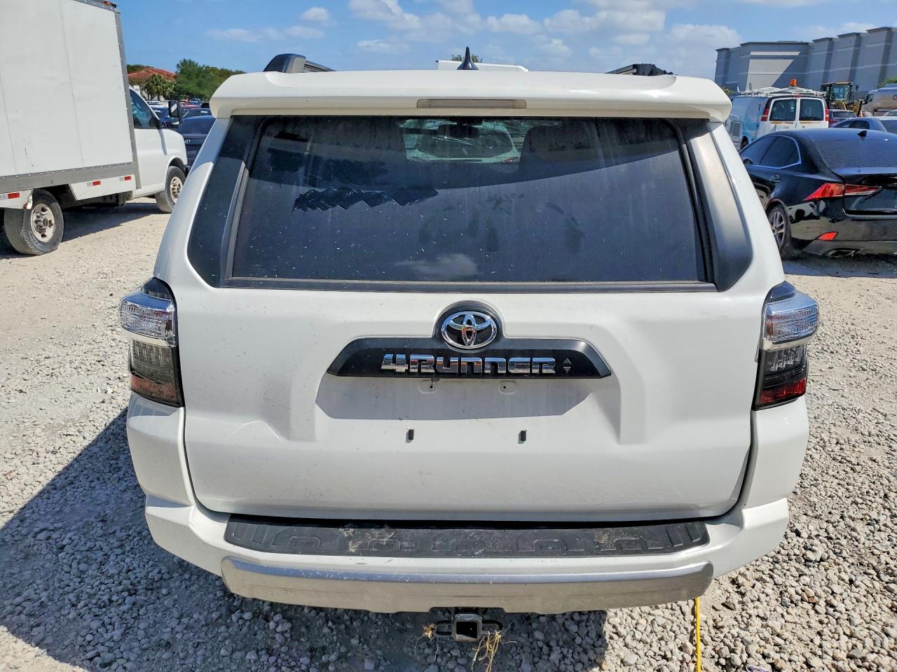 TOYOTA 4RUNNER 2024 — 7