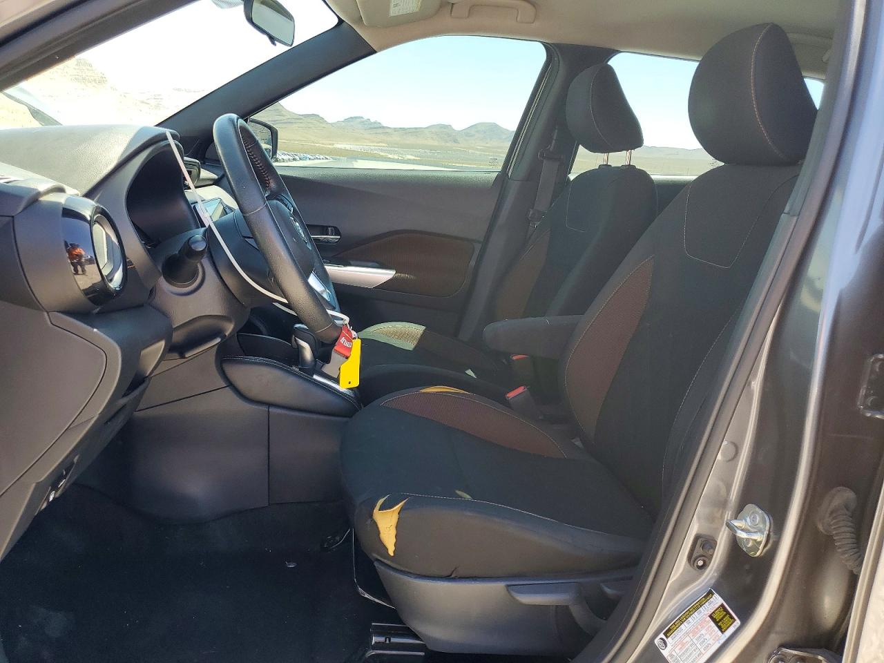 NISSAN KICKS 2020 — 8